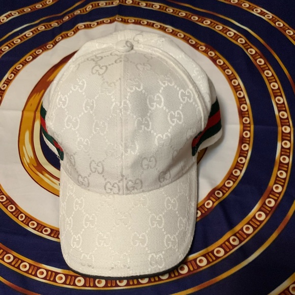 gucci hat saks